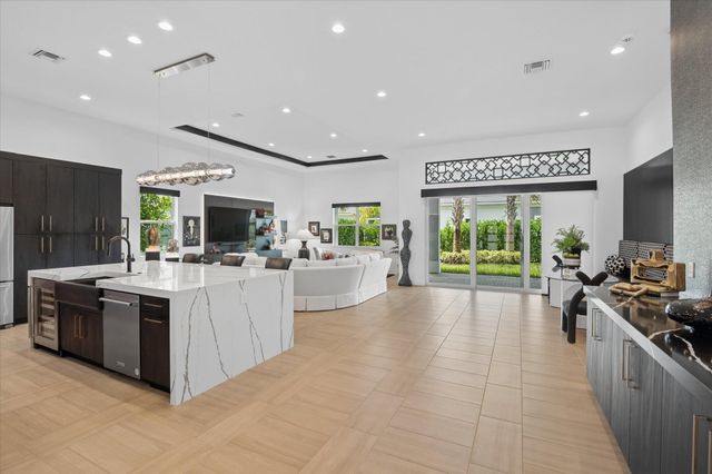 10031 Timber Creek Way, Palm Beach Gardens, FL 33412