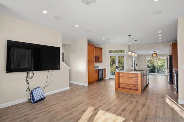 1106 W Brookes Ave, San Diego, CA 92103