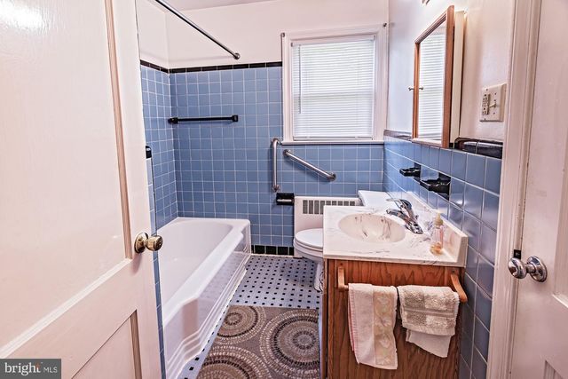 1305 MARSH RD, Wilmington, DE 19803