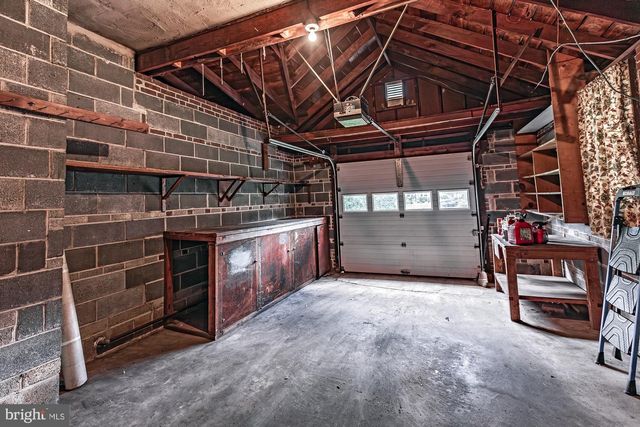 1305 MARSH RD, Wilmington, DE 19803
