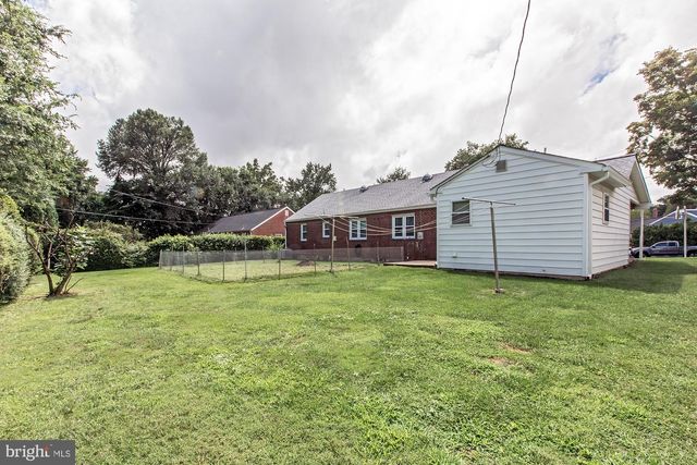 1305 MARSH RD, Wilmington, DE 19803