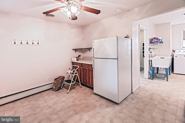1305 MARSH RD, Wilmington, DE 19803