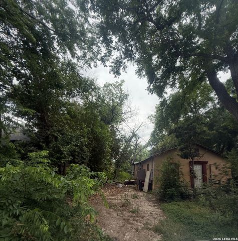 416 E WOODLAWN AVE, San Antonio, TX 78212