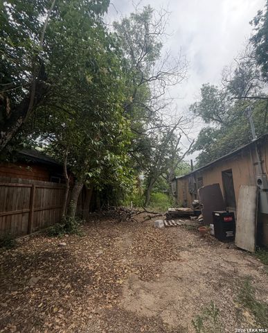 416 E WOODLAWN AVE, San Antonio, TX 78212