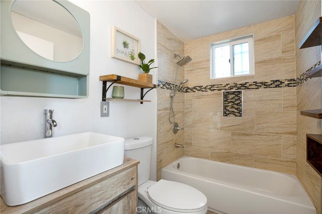 8917 Beach Street, Los Angeles, CA 90002