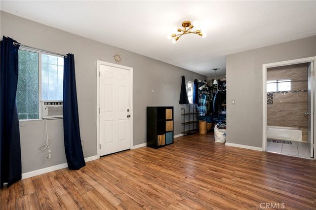 8917 Beach Street, Los Angeles, CA 90002