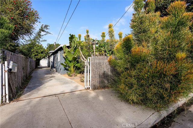 8917 Beach Street, Los Angeles, CA 90002