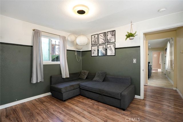 8917 Beach Street, Los Angeles, CA 90002