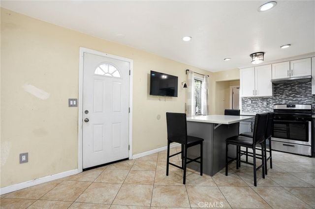 8917 Beach Street, Los Angeles, CA 90002