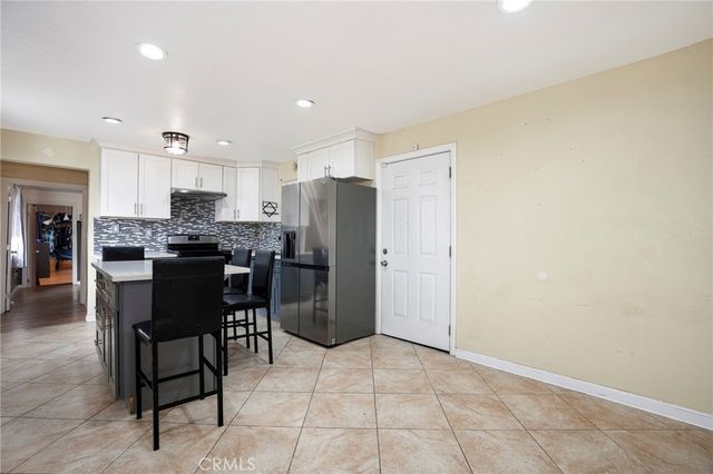 8917 Beach Street, Los Angeles, CA 90002