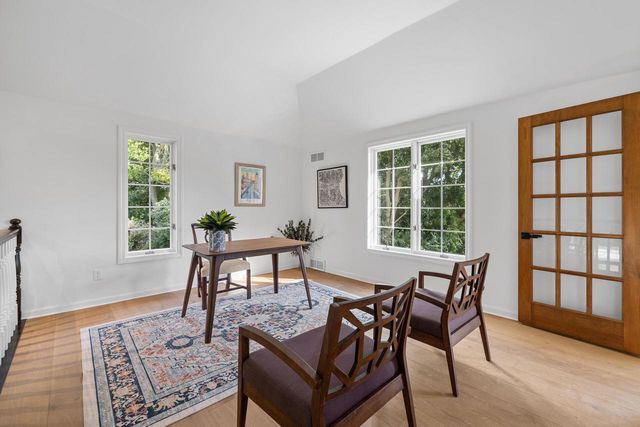 11528 N Settlement DRIVE, Mequon, WI 53092