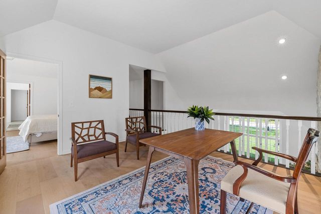 11528 N Settlement DRIVE, Mequon, WI 53092