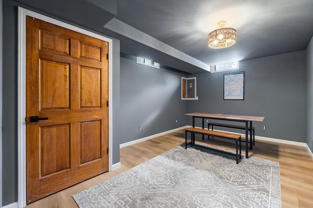 11528 N Settlement DRIVE, Mequon, WI 53092