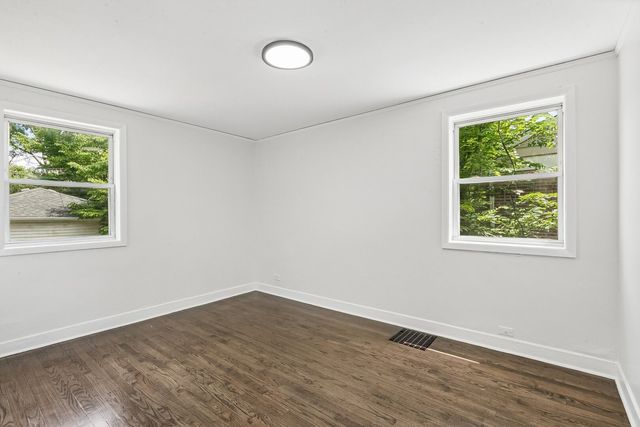 10145 S Bensley Avenue, Chicago, IL 60617