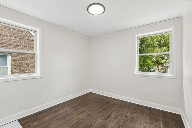 10145 S Bensley Avenue, Chicago, IL 60617