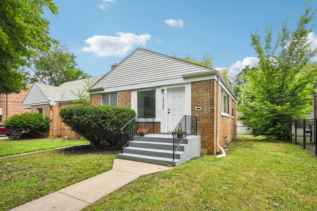 10145 S Bensley Avenue, Chicago, IL 60617