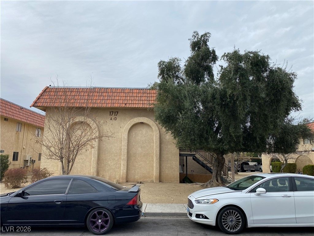 1717 Cordoba Lane, Las Vegas, NV 89108