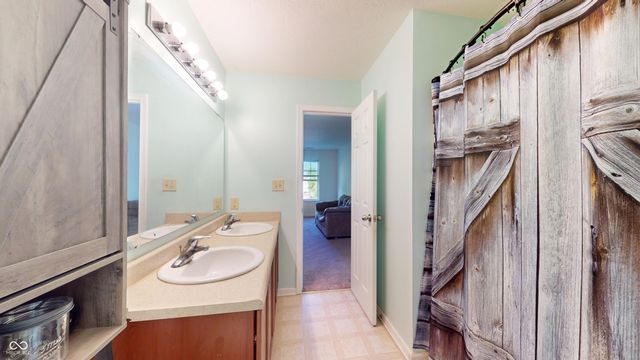 2356 Bridlewood Drive, Franklin, IN 46131