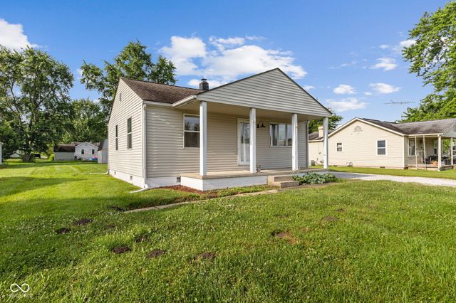 4749 W Smith Valley Road, Greenwood, IN 46142