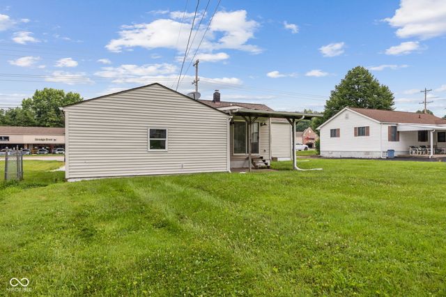 4749 W Smith Valley Road, Greenwood, IN 46142