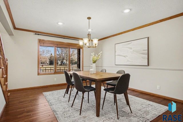 607 E 61st St Street, Sioux Falls, SD 57108