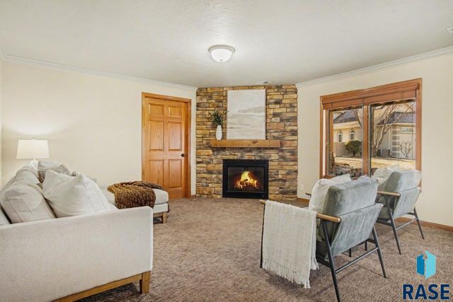 607 E 61st St Street, Sioux Falls, SD 57108