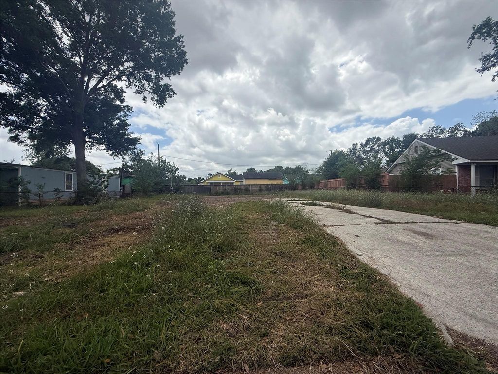 311 Rustic Drive, Pasadena, TX 77502