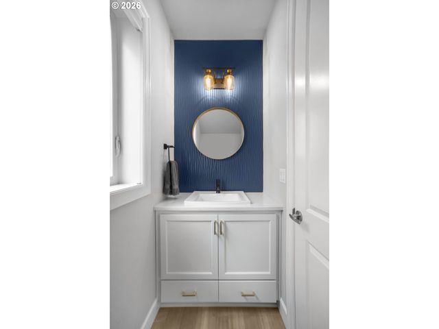 1202 SPRUCE St, Lake Oswego, OR 97034