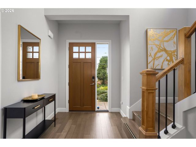 1202 SPRUCE St, Lake Oswego, OR 97034