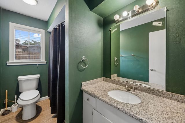 21822 Tophill Drive, Spring, TX 77388