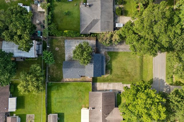 21822 Tophill Drive, Spring, TX 77388