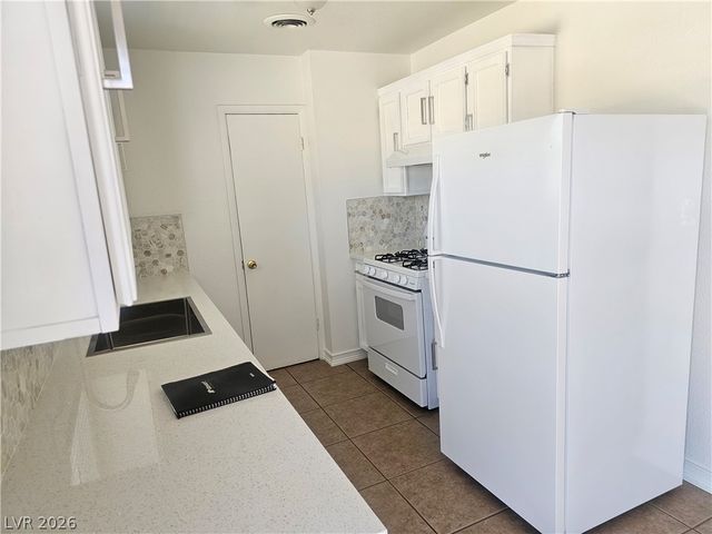 1300 Sandy Cove Street, Las Vegas, NV 89110