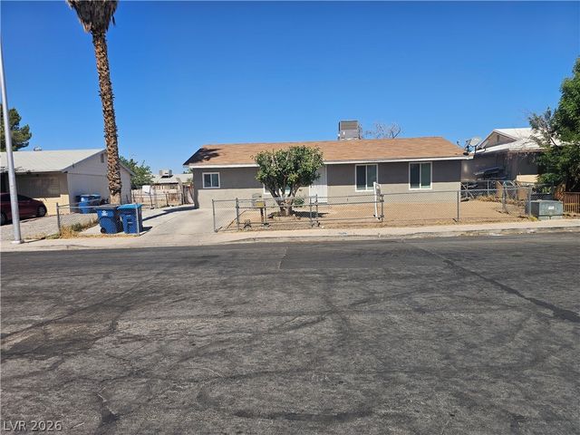 1300 Sandy Cove Street, Las Vegas, NV 89110