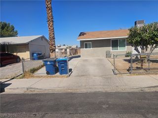 1300 Sandy Cove Street, Las Vegas, NV 89110