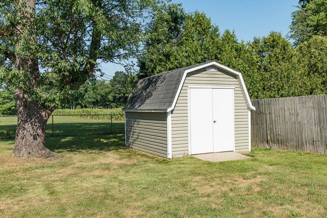 35918 Riverview Drive, Paw Paw, MI 49079