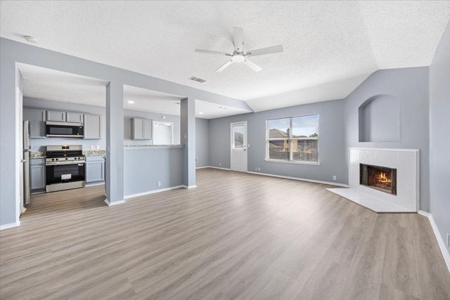 1506 Waters Edge Drive, Glenn Heights, TX 75154