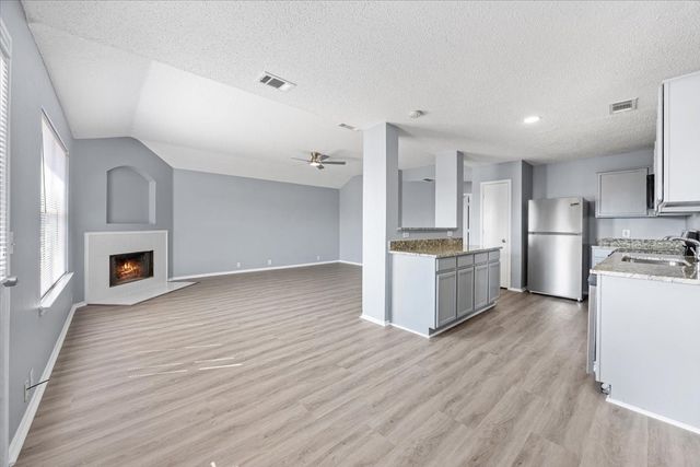 1506 Waters Edge Drive, Glenn Heights, TX 75154