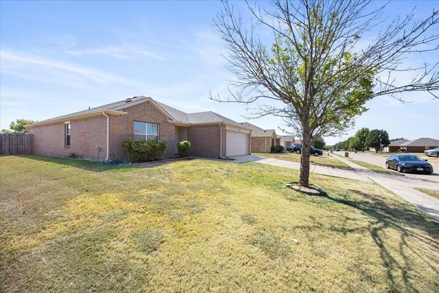 1506 Waters Edge Drive, Glenn Heights, TX 75154