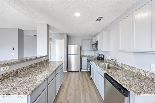 1506 Waters Edge Drive, Glenn Heights, TX 75154