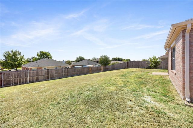 1506 Waters Edge Drive, Glenn Heights, TX 75154