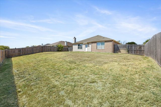 1506 Waters Edge Drive, Glenn Heights, TX 75154