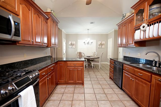 144 Sugarwood Boulevard, Houma, LA 70360