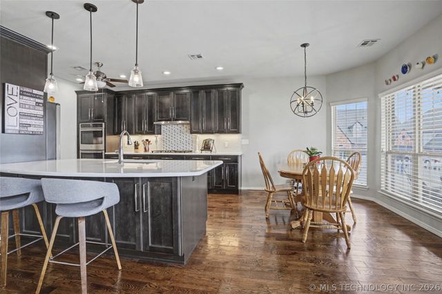 7529 E Galveston Street, Broken Arrow, OK 74014