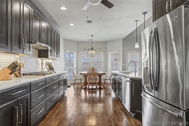 7529 E Galveston Street, Broken Arrow, OK 74014