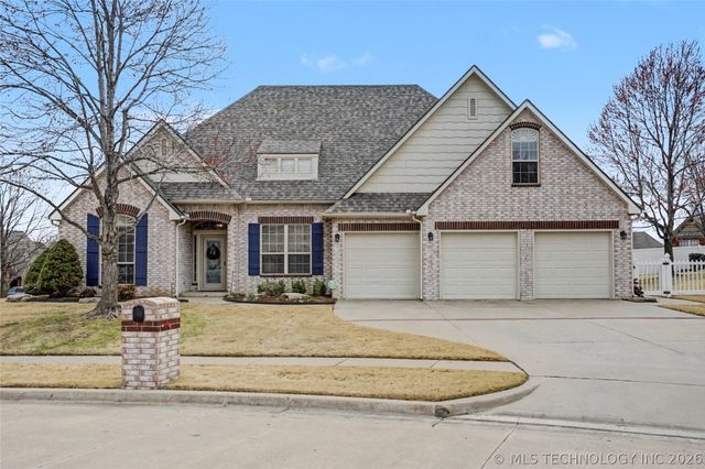 7529 E Galveston Street, Broken Arrow, OK 74014
