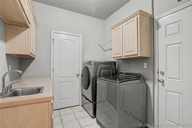 7529 E Galveston Street, Broken Arrow, OK 74014