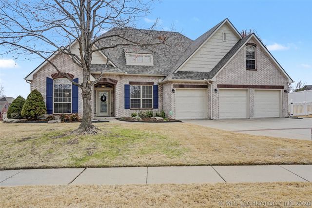 7529 E Galveston Street, Broken Arrow, OK 74014