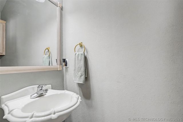 7529 E Galveston Street, Broken Arrow, OK 74014