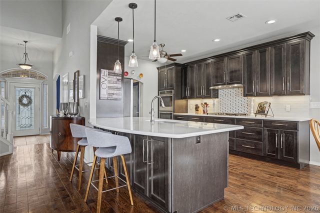 7529 E Galveston Street, Broken Arrow, OK 74014