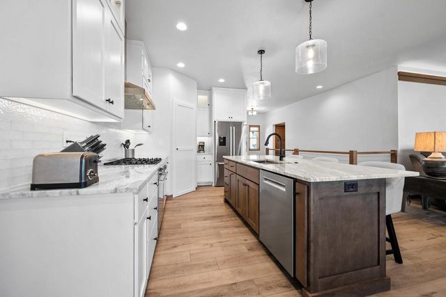 1104 BAY MIST DRIVE, Green Bay, WI 54311